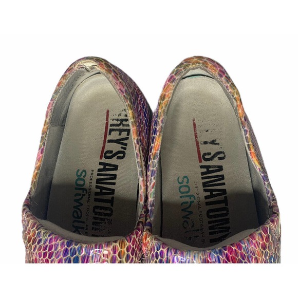 Womens Greys Anatomy Softwalk Meredith Kaleidoscope Mermaid Clogs Leather 6.5 - Picture 10 of 12